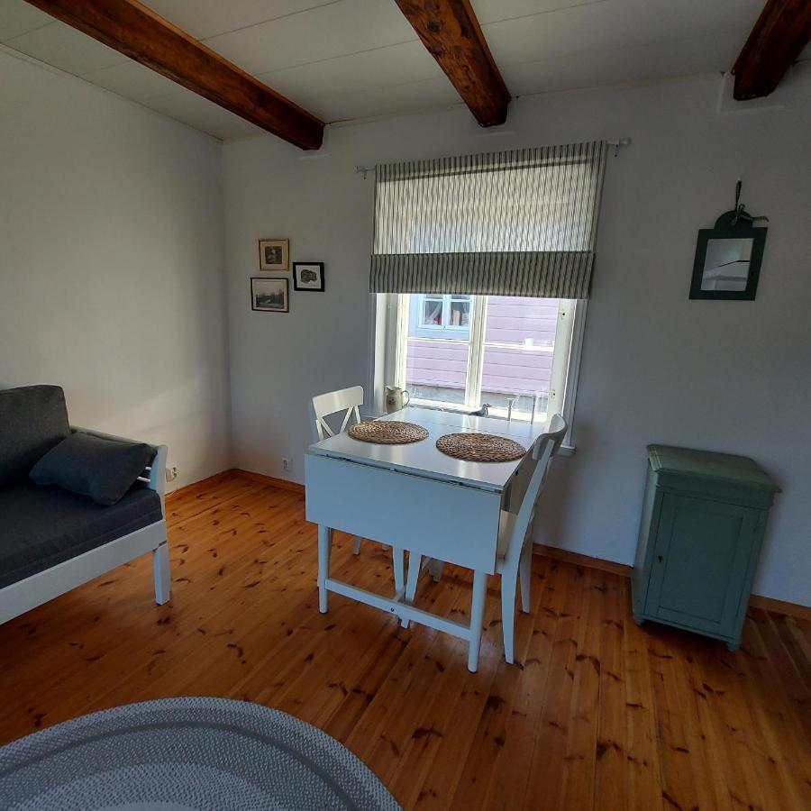 Hotel Piispan Majatalo, Pieni Erillistalo à Porvoo Extérieur photo